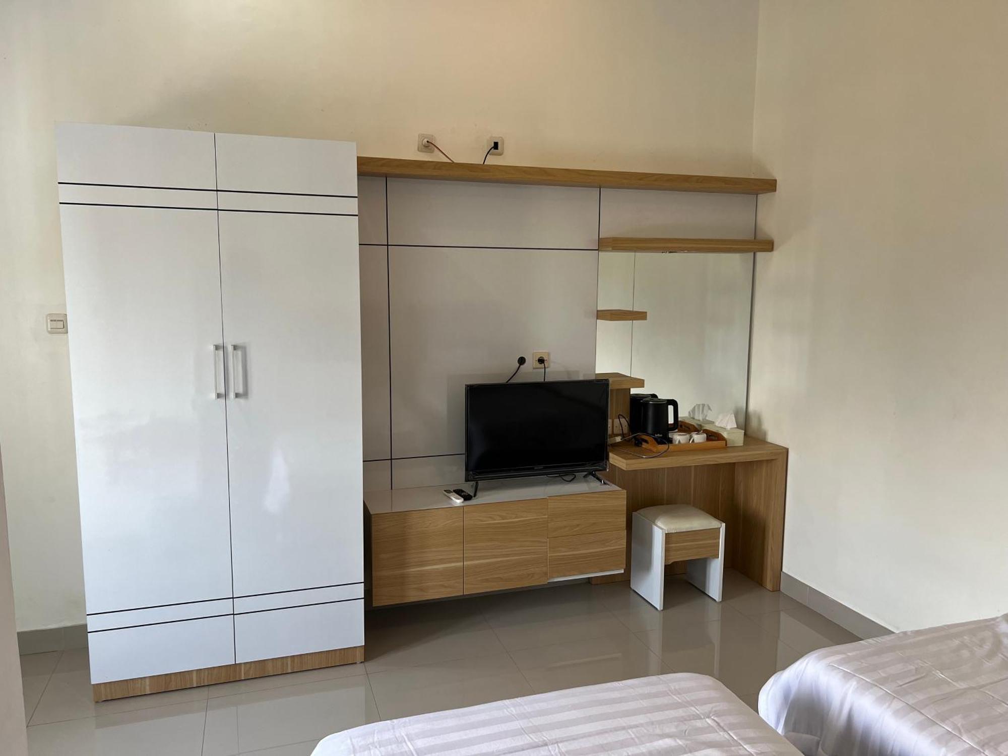 Backyard Guest House Banjar  エクステリア 写真